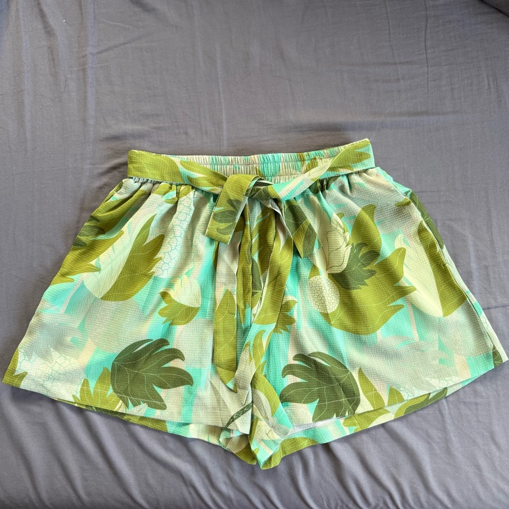 Missing Polynesia shorts